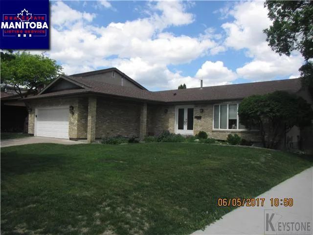 139 Ambassador Row, Winnipeg