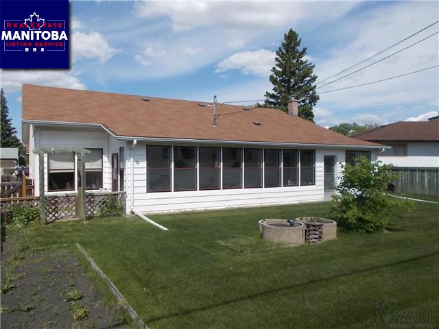 Property 128 Larchdale Crescent img1