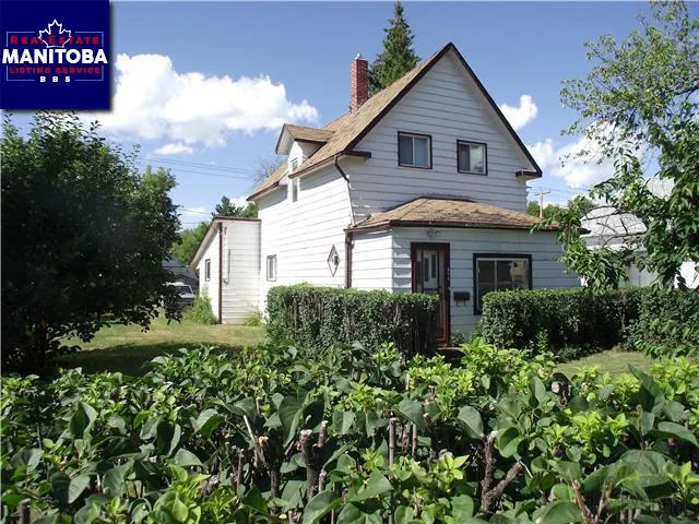 544 Lyons Street West, Virden