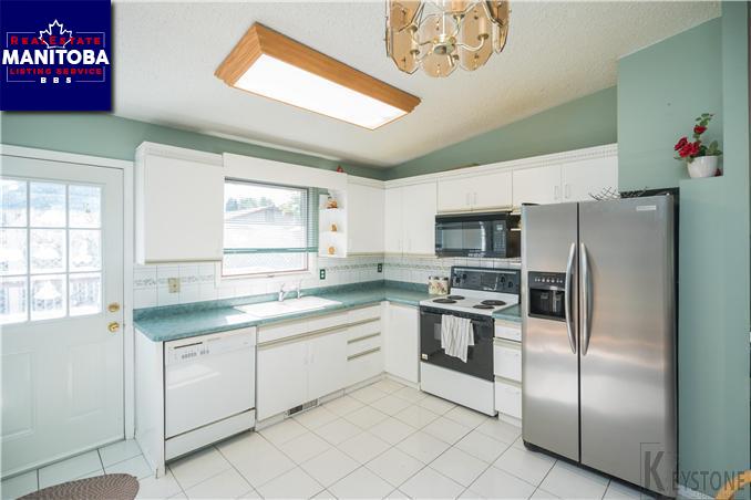 Property 88 Arthur Wright Crescent img1