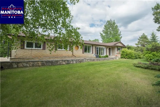 3 Bed House for Sale at 7 Houghton Avenue, Oakbank, MB - MLS® #1714532