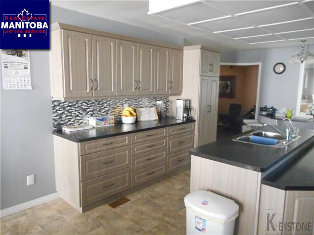 Property 166 6th Street img1