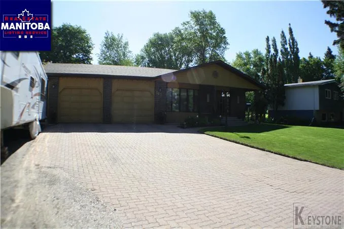 3 Bed House for Sale at 165 Dickson Street South, Souris, MB - MLS® #1714570