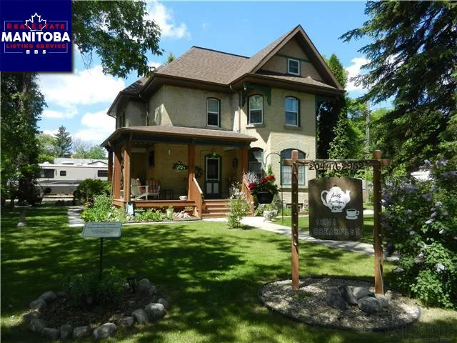 516 Brown Avenue, Neepawa
