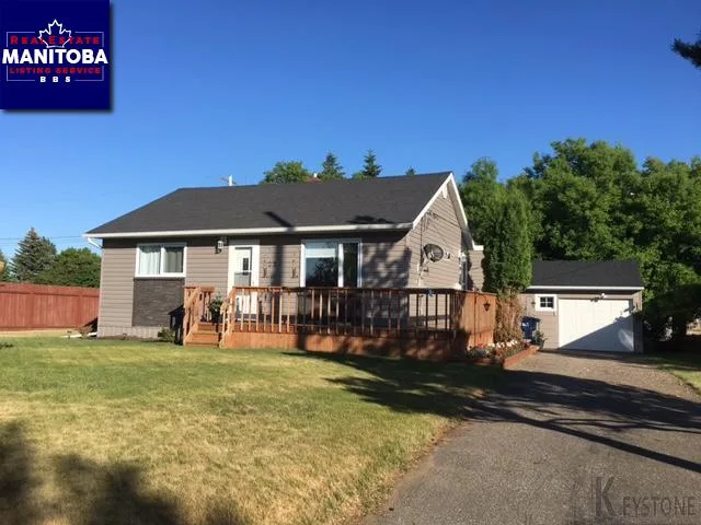 422 Nelson Street East, Virden