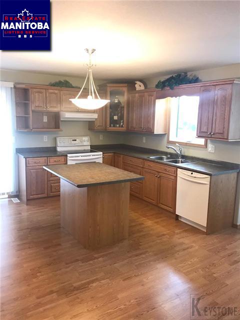 Property 14 Bonneville Crescent img1