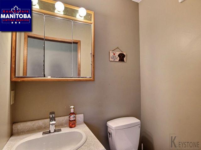 Property 135 Penfold Crescent img1