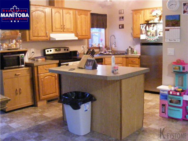 Property 205 Kennedy Street West img1