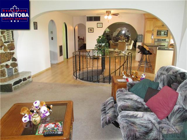 Property 73020 River Road img1