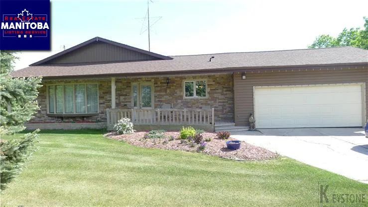 3 Bed House for Sale at 19049 Gimli Park Road, Gimli, MB - MLS® #1715170