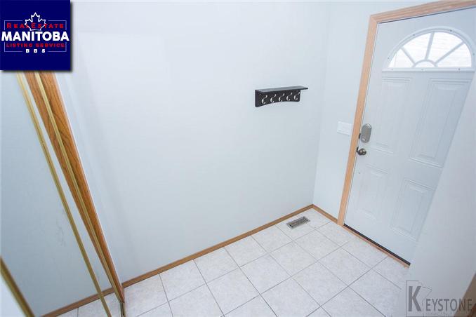 Property 124 Cassin Crescent img1