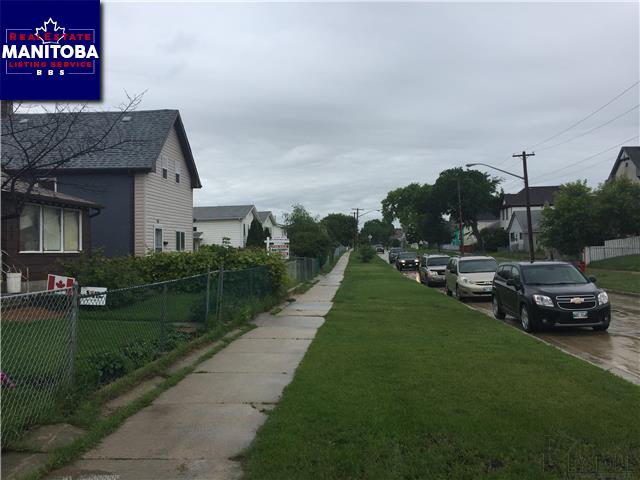 Property 741 Ross Avenue Main image