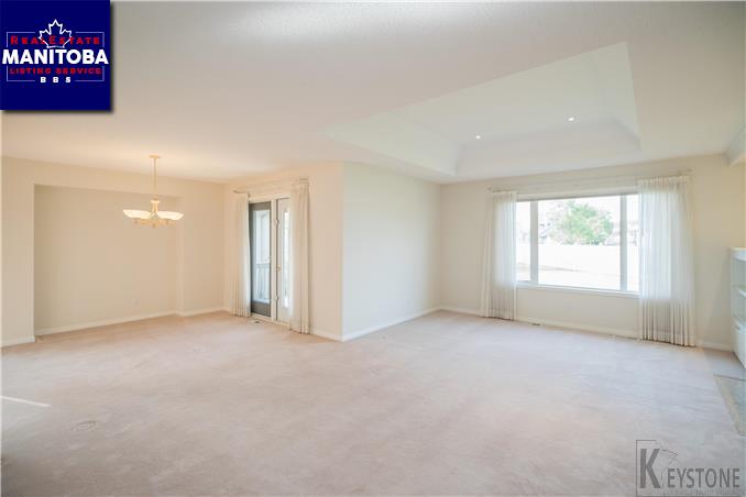Property 10-380 John Forsyth Road img1