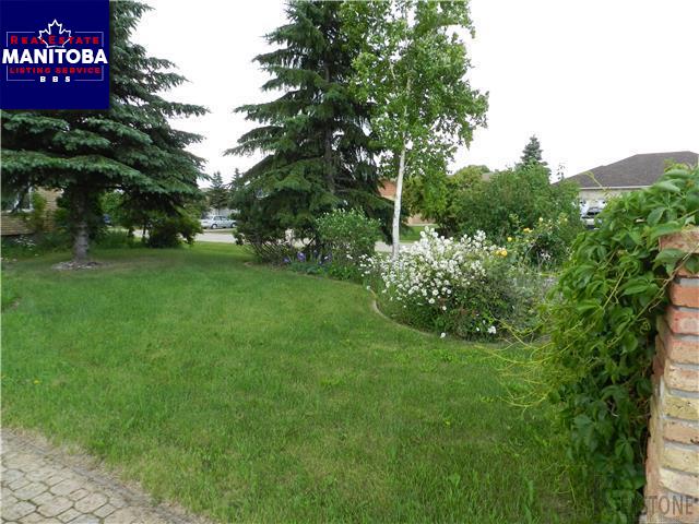 Property 82 Sandhill Drive img1