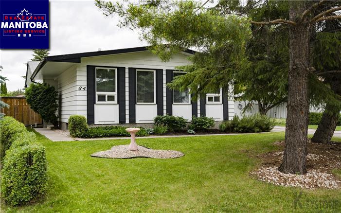 Property 84 Briar Cliff Bay img1