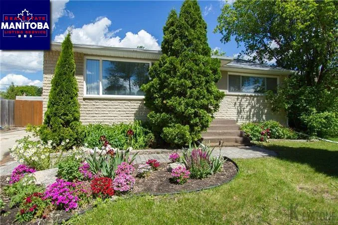 923 Crane Avenue, Winnipeg