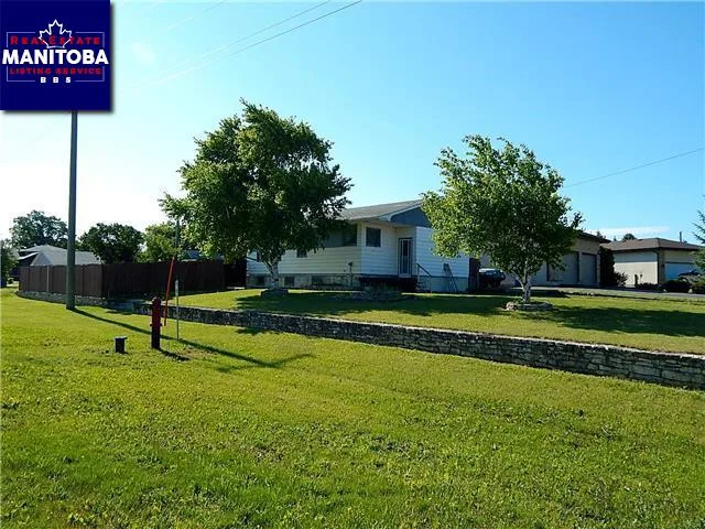 2 Bed House for Sale at 8 Taylor Place, Stonewall, MB - MLS® #1716924