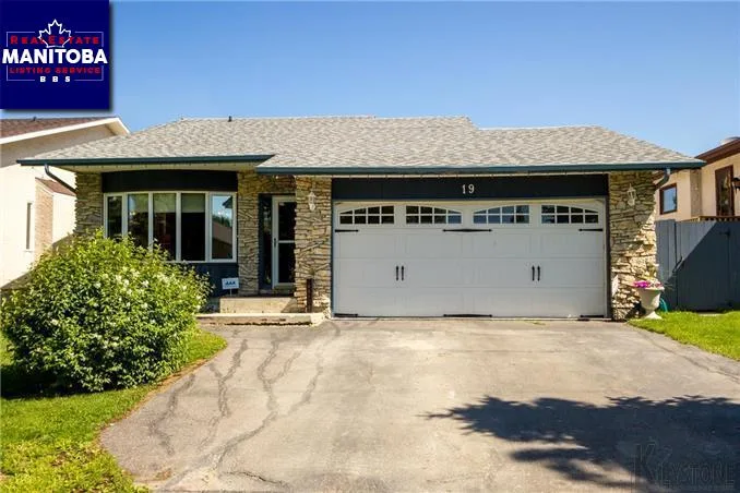 19 Cedargrove Crescent, Winnipeg