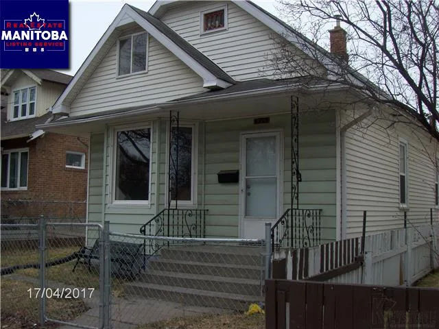 546 Burrows Avenue, Winnipeg