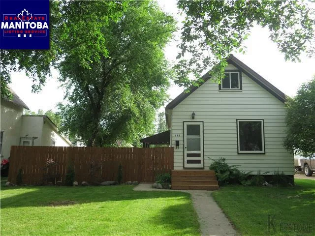 121 5th Avenue Northeast