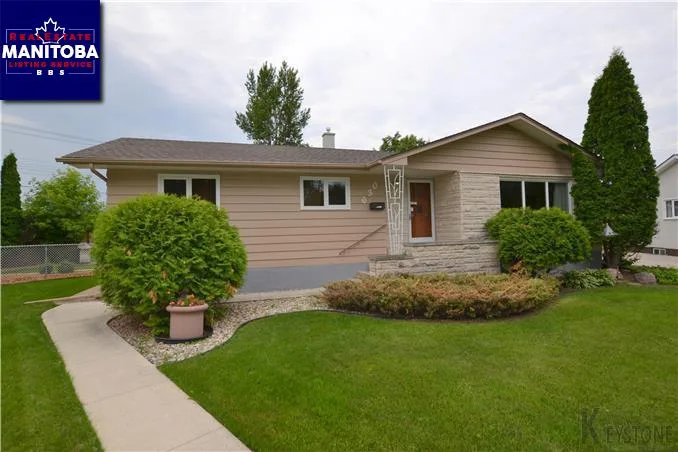 630 Ian Place, Winnipeg