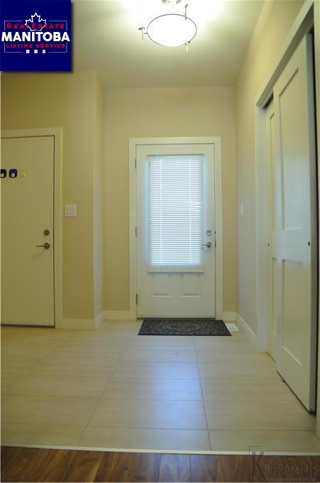 Property 4-86 Sandrington Drive img1