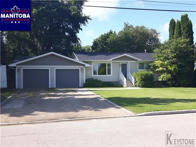 5 Bed House for Sale at 34 Ellice Avenue, Steinbach, MB - MLS® #1718194