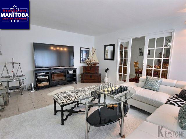 Property 321 Mclean Street img1