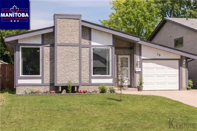 70 Arbor Grove, Winnipeg