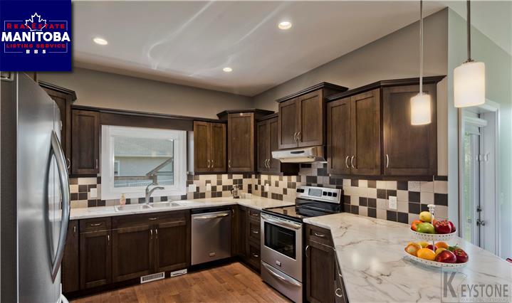Property 35 Sunburst Crescent img1