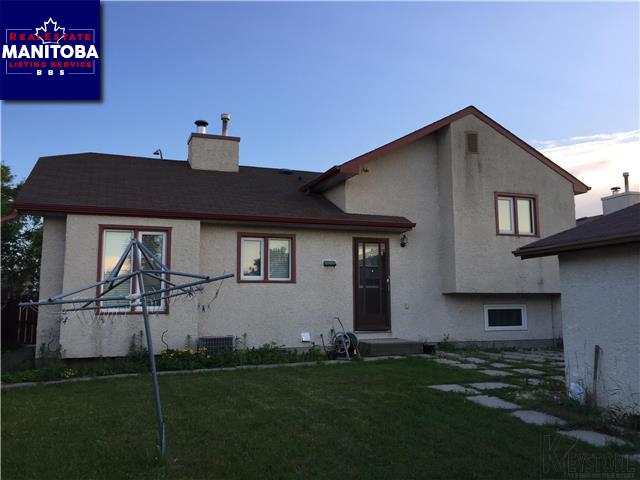 Property 300 Egesz Street img1