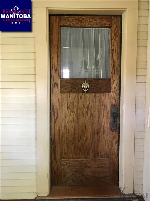 Property 861 Fleet Avenue img1