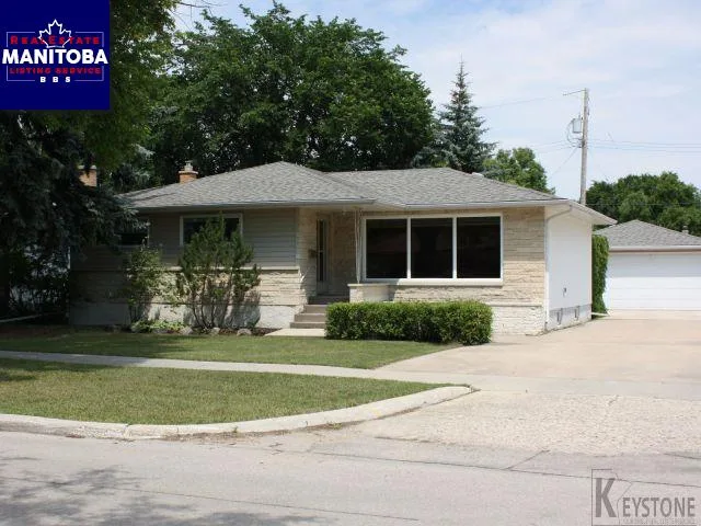 351 Devon Avenue, Winnipeg