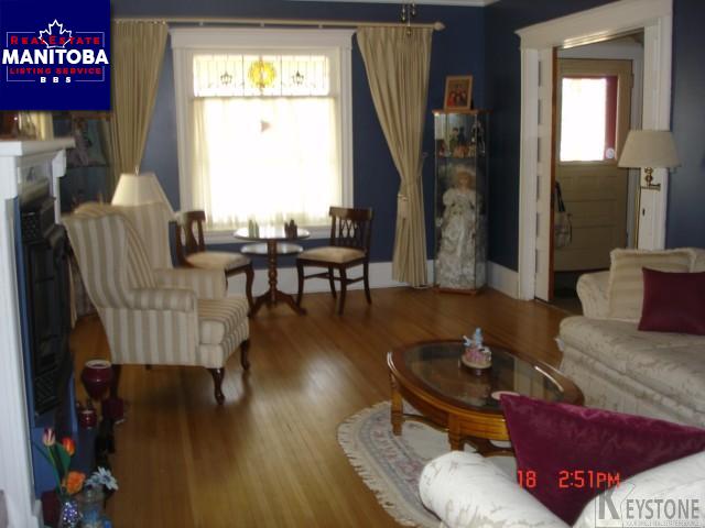 Property 544 Cook Street img1