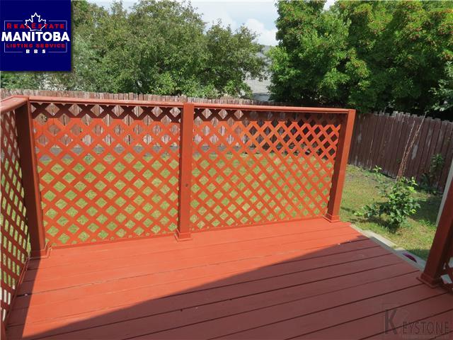 Property 27 Strand Cir img1