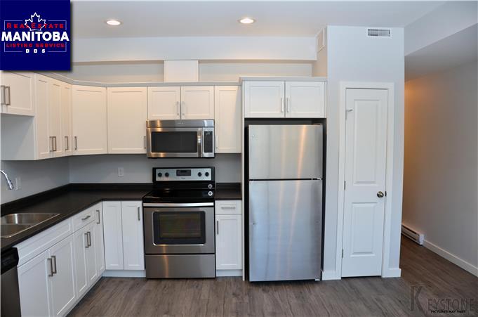 Property 604 Winona St img1