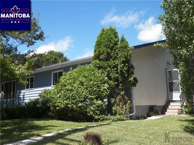 3389 Grant Avenue, Winnipeg