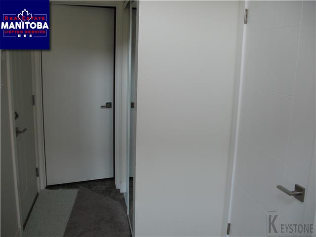 Property 63 Otter Lake Pl img1