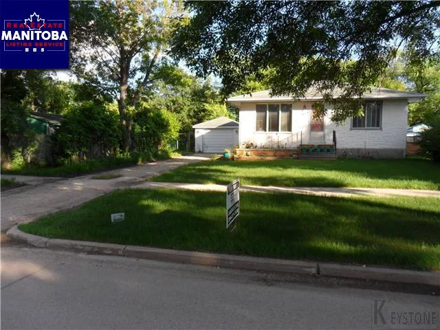 1014 Edderton Avenue, Winnipeg
