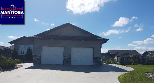 Property 18 Beaumont Bay img1