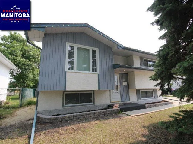 101 Cullen Drive, Winnipeg