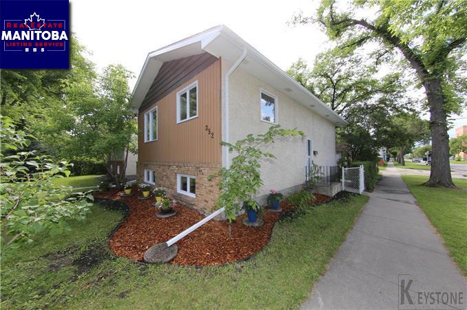 Property 352 Yale Avenue West img1