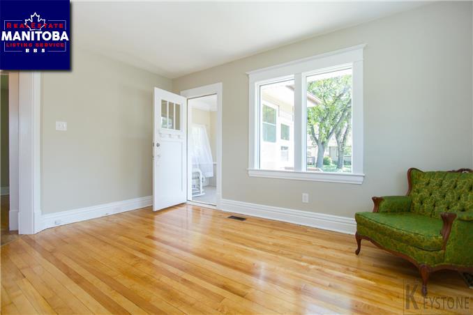 Property 1228 Downing St img1