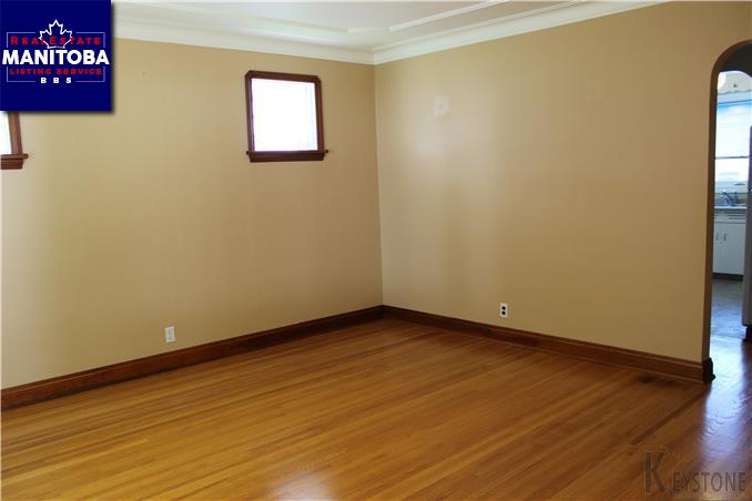 Property 890 Beach Ave img1