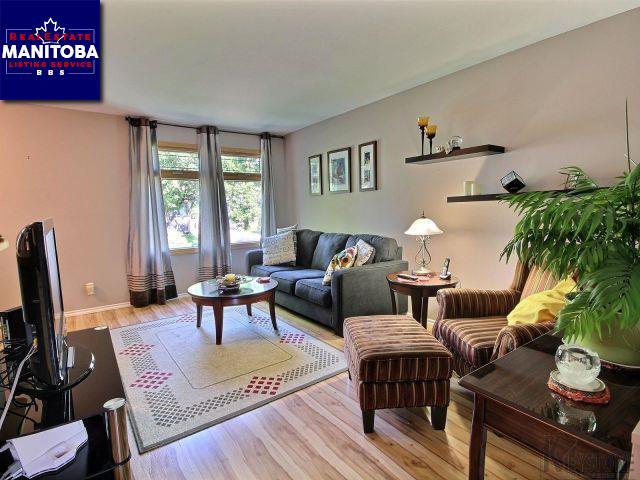 Property 171 Summerfield Way img1