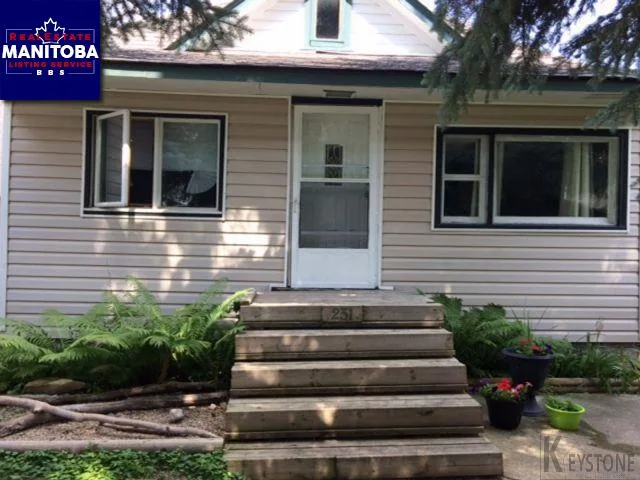 231 Thomas Berry St, Winnipeg