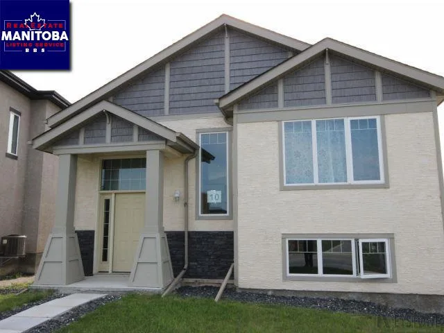 10 Red Spruce Rd, Winnipeg