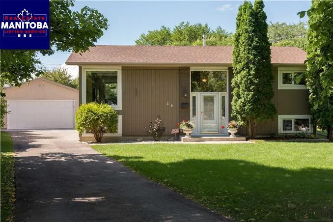 29 Carriage Bay, Winnipeg