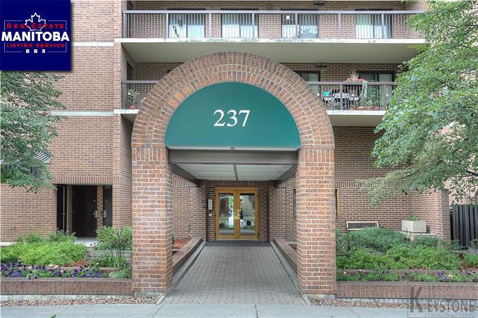 Property 502 237 Wellington Cr Main image