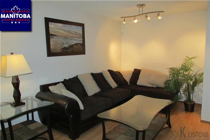 Property 871 Beach Ave img1